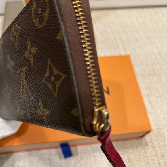Louis Vuitton Porte Feuille Clémence Monogram Wallet with Fuscia Interior - Picture 10 of 13